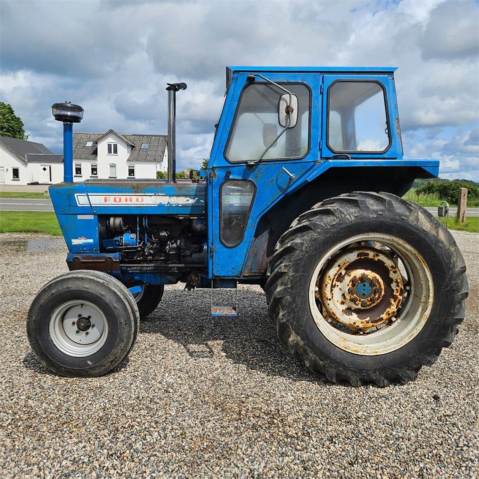 Ford 7000 - Трактор: снимка 2 Ford 7000 - Трактор: снимка 2