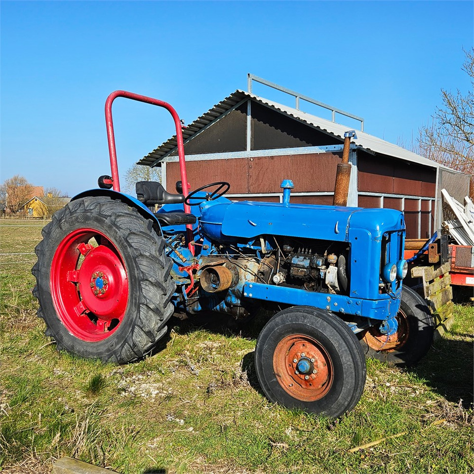 Ford T2 - Трактор: снимка 1 Ford T2 - Трактор: снимка 1