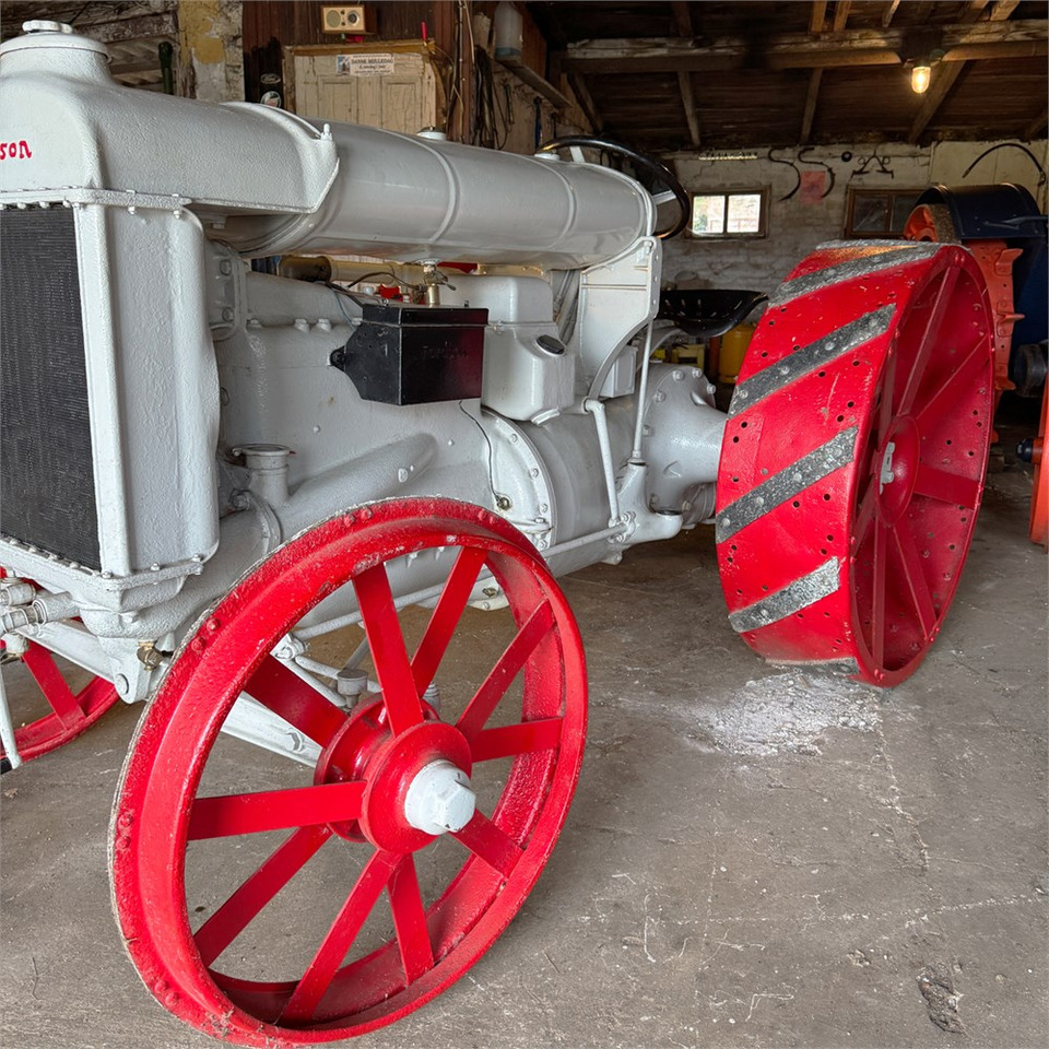 Fordson F - Трактор: снимка 5 Fordson F - Трактор: снимка 5