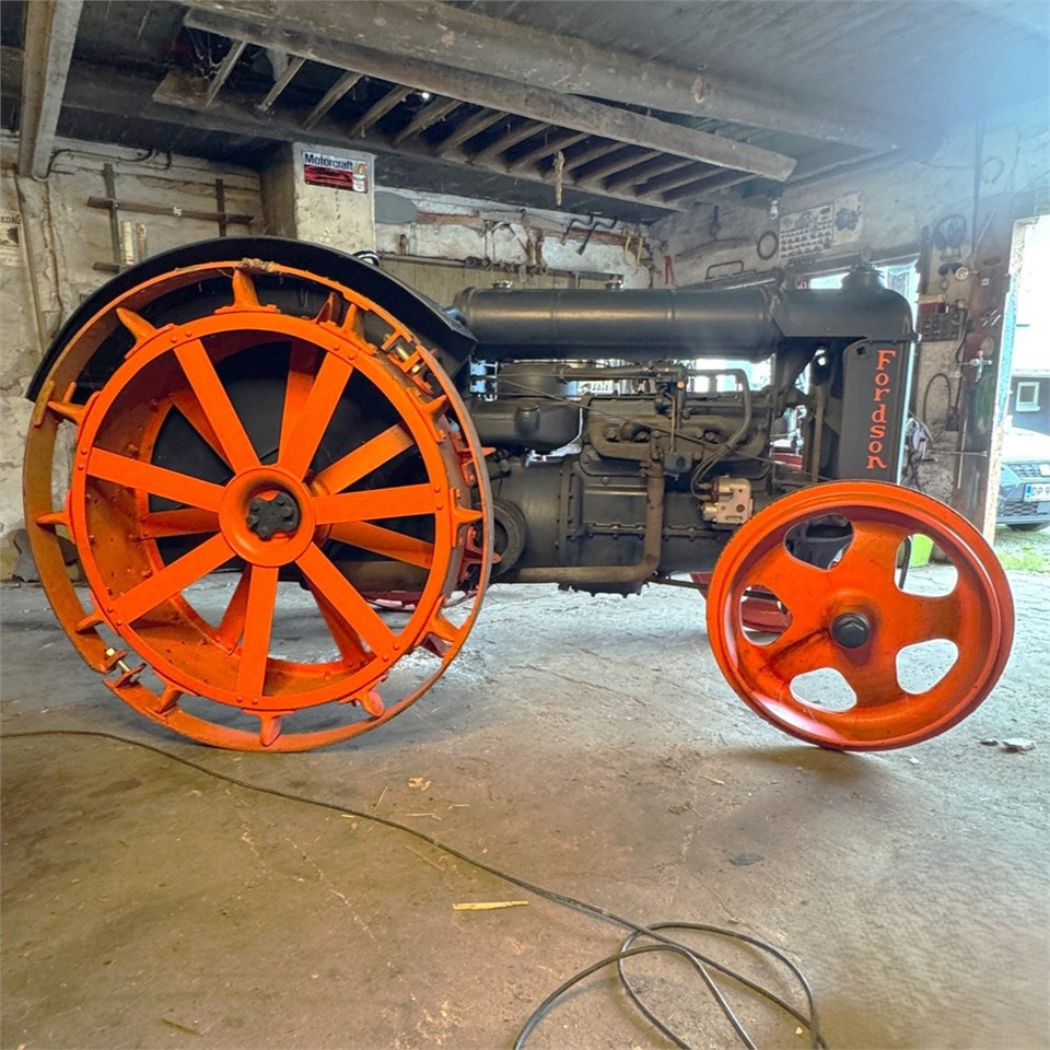 Fordson N - Трактор: снимка 4 Fordson N - Трактор: снимка 4