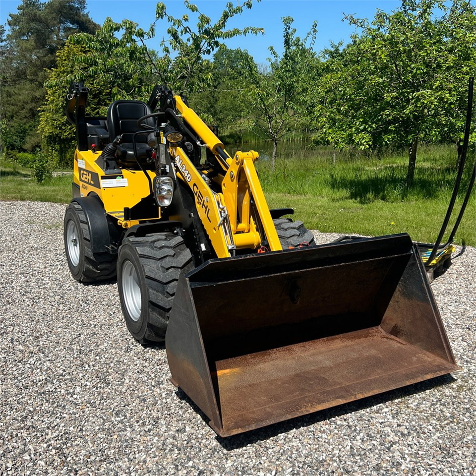 Gehl AL 340 - Колесен товарач: снимка 3 Gehl AL 340 - Колесен товарач: снимка 3