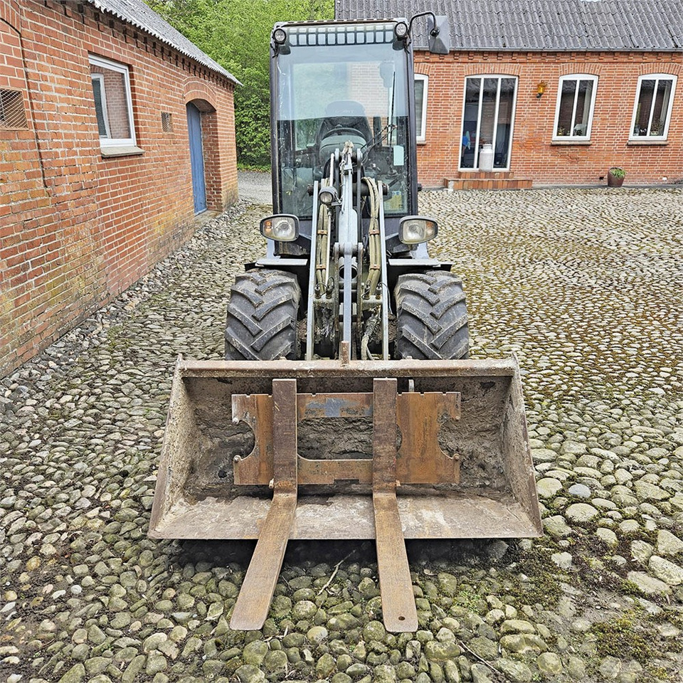 Giant V452T HD - Колесен товарач: снимка 4 Giant V452T HD - Колесен товарач: снимка 4