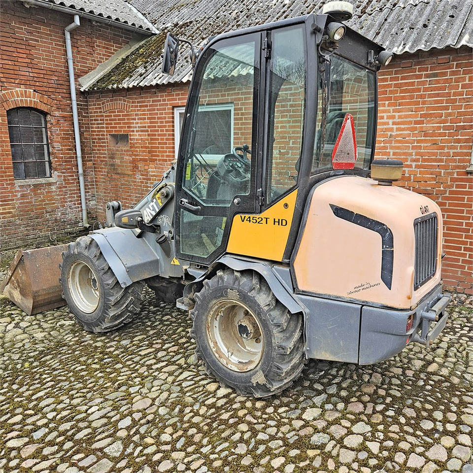Giant V452T HD - Колесен товарач: снимка 3 Giant V452T HD - Колесен товарач: снимка 3