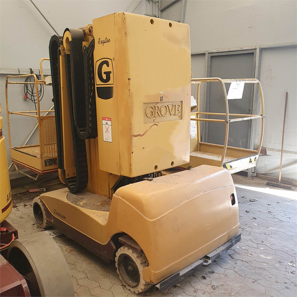 Grove Toucan 1200 - Вертикална работна платформа: снимка 3 Grove Toucan 1200 - Вертикална работна платформа: снимка 3