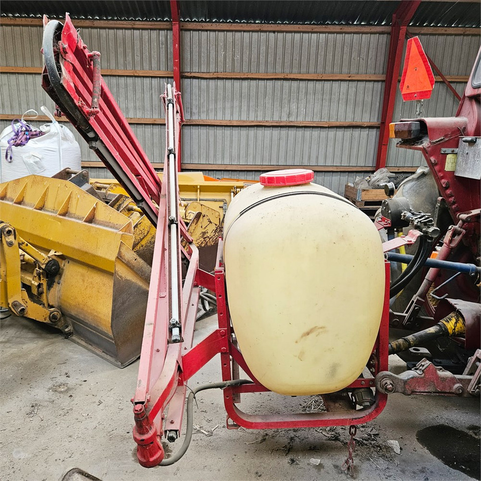 Hardi 400 liter - Пръскачка: снимка 2 Hardi 400 liter - Пръскачка: снимка 2