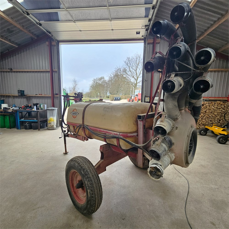 Hardi 800 l - Пръскачка: снимка 5 Hardi 800 l - Пръскачка: снимка 5