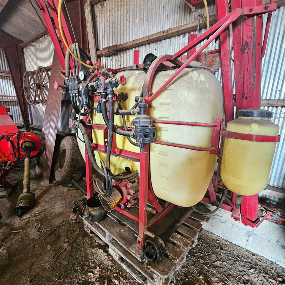 Hardi LXY 800 - Пръскачка: снимка 4 Hardi LXY 800 - Пръскачка: снимка 4