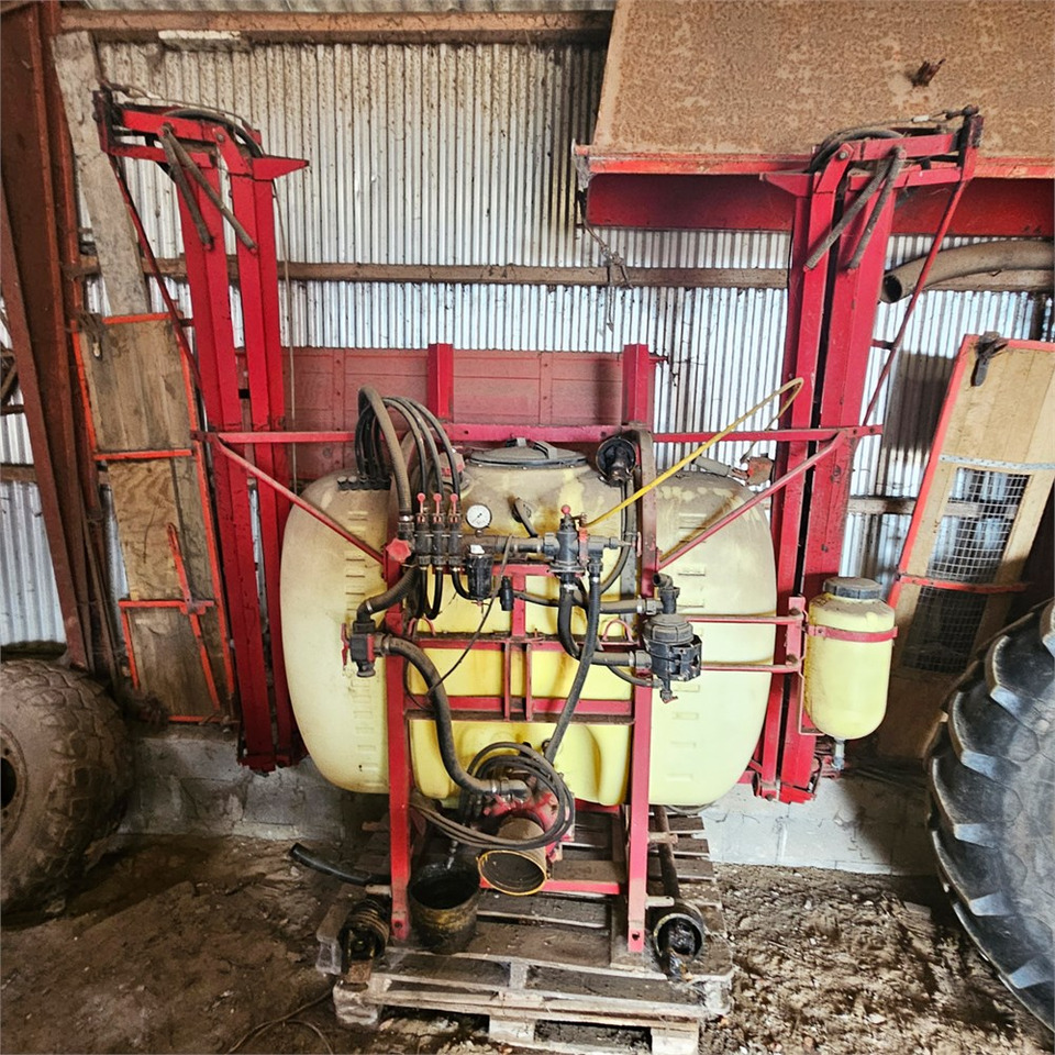 Hardi LXY 800 - Пръскачка: снимка 2 Hardi LXY 800 - Пръскачка: снимка 2