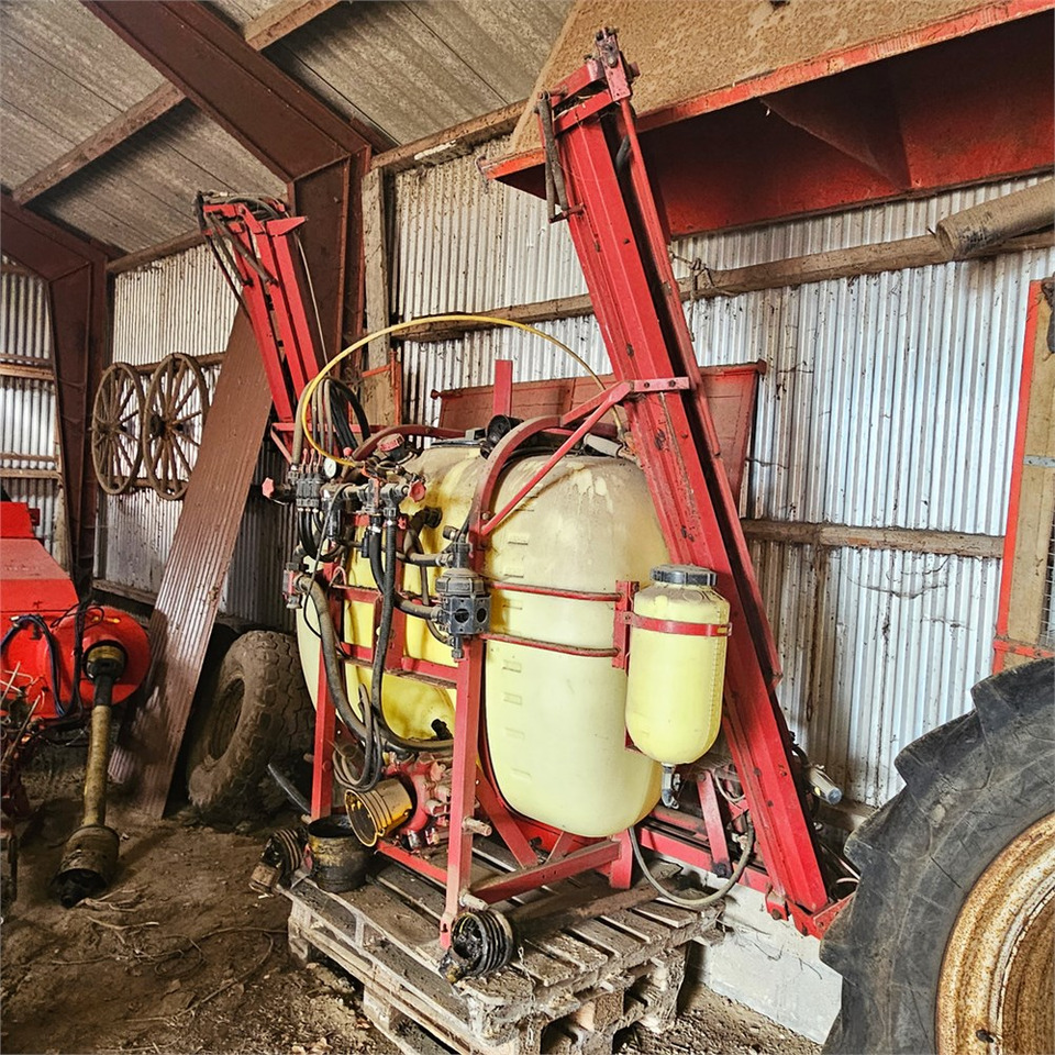 Hardi LXY 800 - Пръскачка: снимка 3 Hardi LXY 800 - Пръскачка: снимка 3