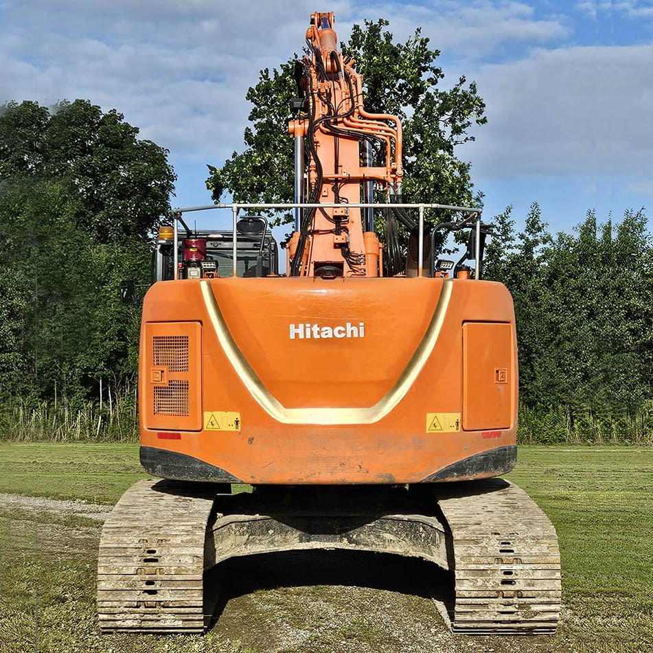 Hitachi ZX 225 - Верижен багер: снимка 5 Hitachi ZX 225 - Верижен багер: снимка 5