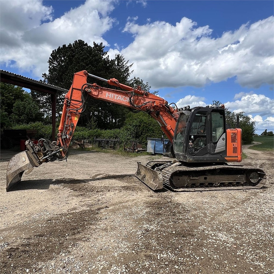 Hitachi ZX135 US-6 - Верижен багер: снимка 3 Hitachi ZX135 US-6 - Верижен багер: снимка 3