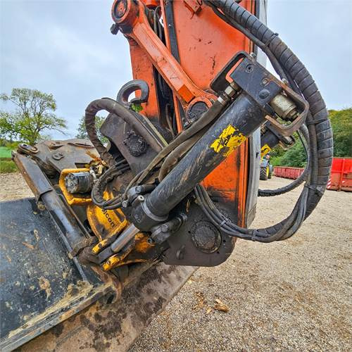 Верижен багер Hitachi ZX210 LC-6: снимка 33 Верижен багер Hitachi ZX210 LC-6: снимка 33