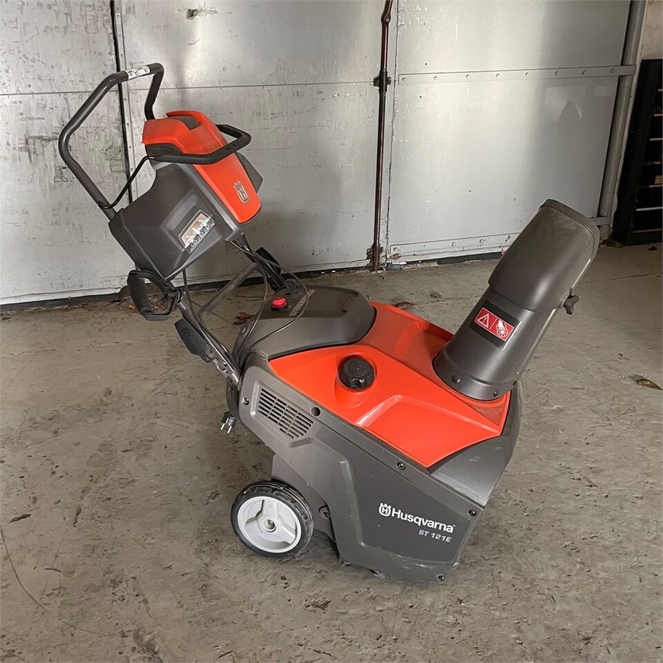 Husqvarna ST 121 E - Градинска техника: снимка 5 Husqvarna ST 121 E - Градинска техника: снимка 5