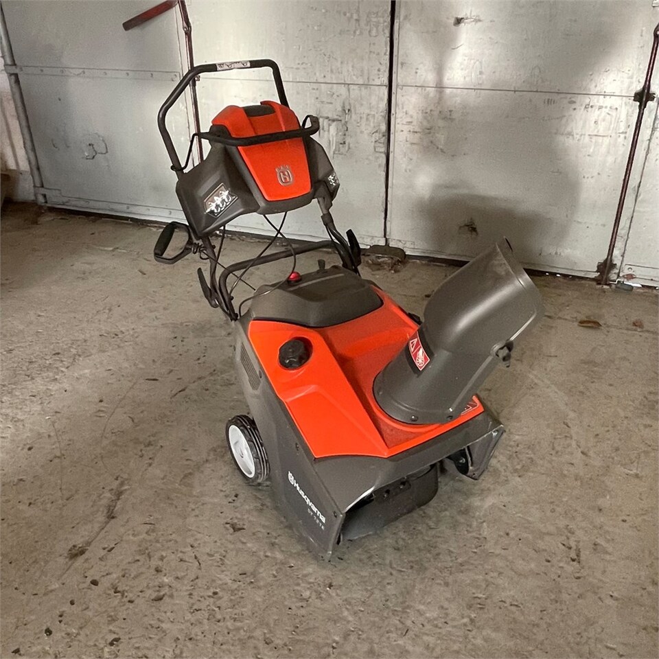 Husqvarna ST 121 E - Градинска техника: снимка 4 Husqvarna ST 121 E - Градинска техника: снимка 4