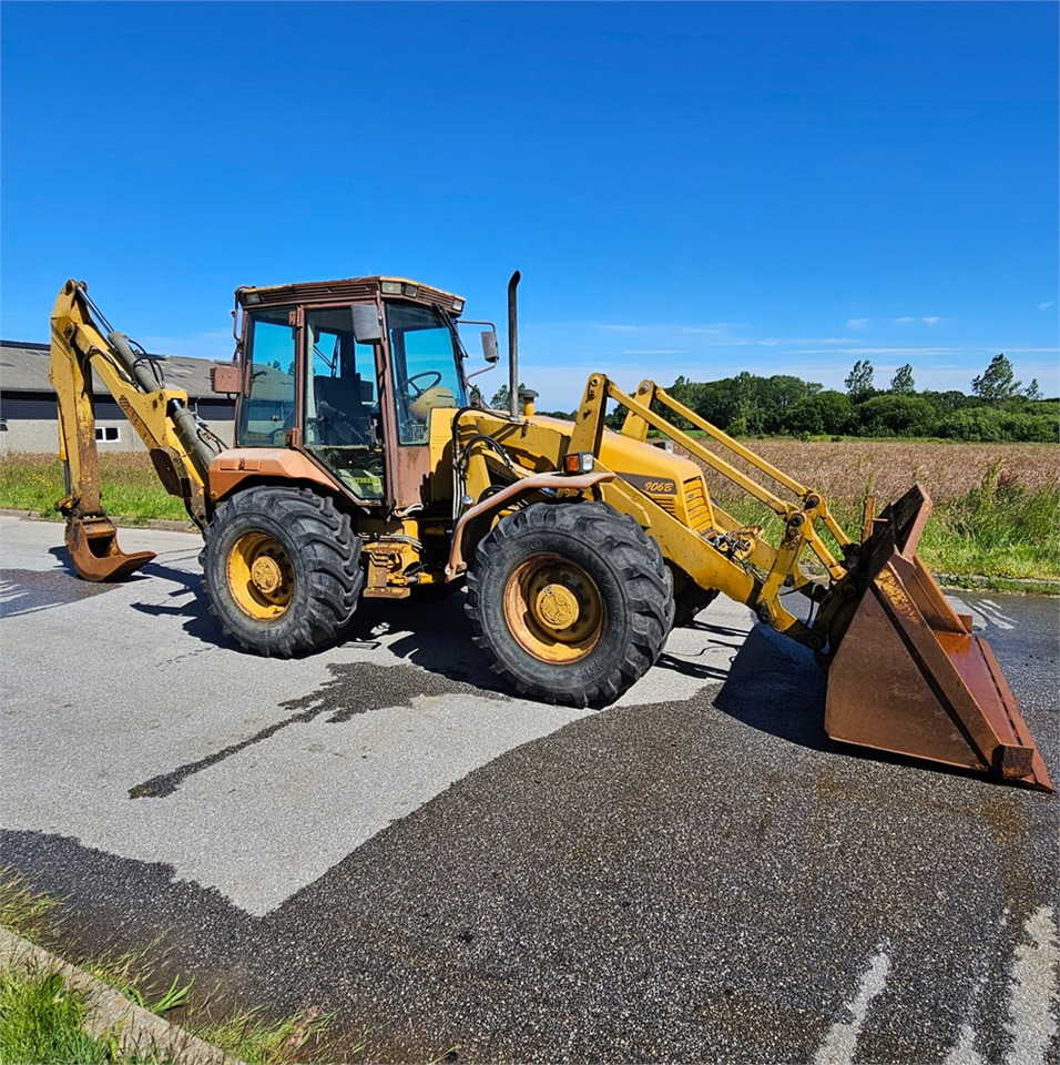 Hydrema 906 B - Багер-товарач: снимка 1 Hydrema 906 B - Багер-товарач: снимка 1