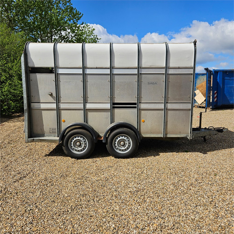 Ifor Williams Dyretransport - За превоз на животни ремарке: снимка 2 Ifor Williams Dyretransport - За превоз на животни ремарке: снимка 2