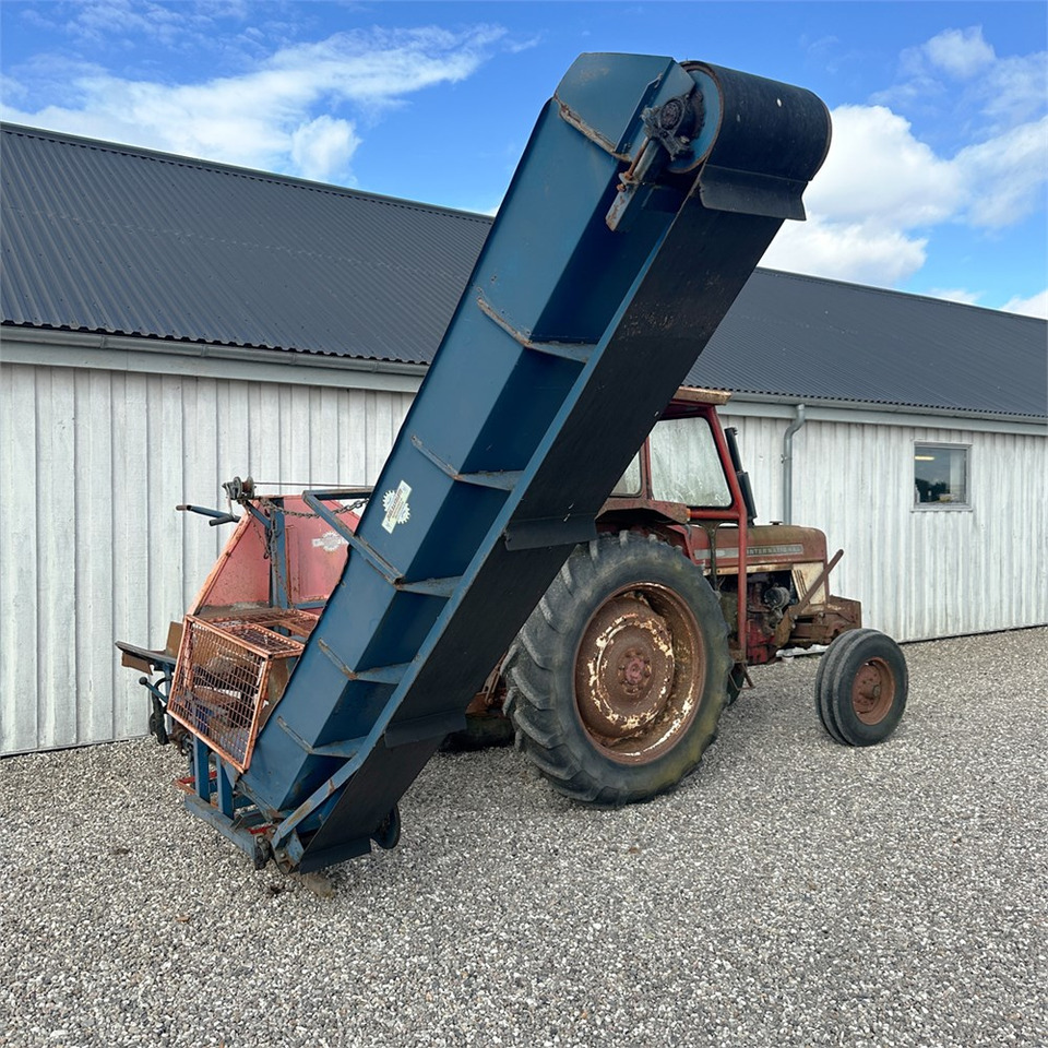 International IH 474 - Трактор: снимка 4 International IH 474 - Трактор: снимка 4
