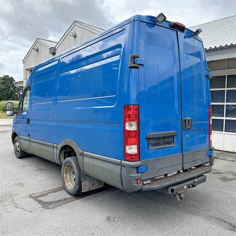 Iveco 35C15 - Товарен бус: снимка 5 Iveco 35C15 - Товарен бус: снимка 5