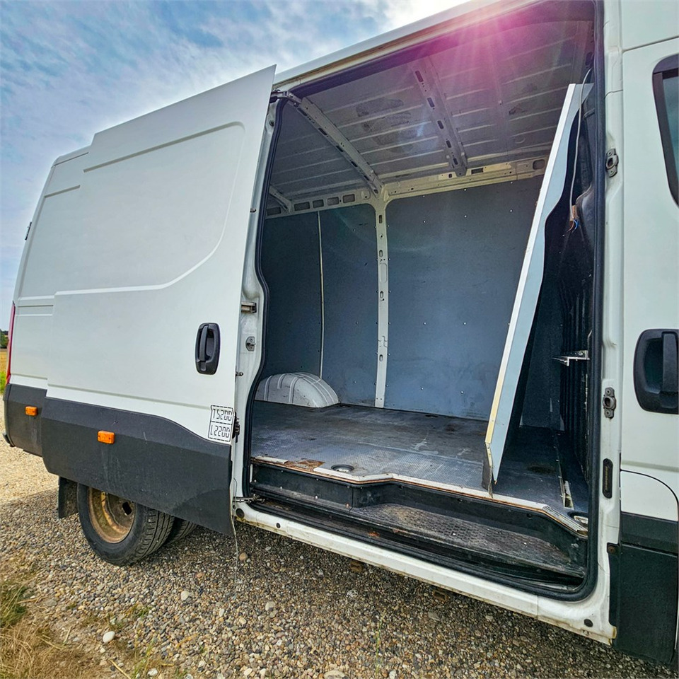 Iveco DAILY - Товарен бус: снимка 5 Iveco DAILY - Товарен бус: снимка 5