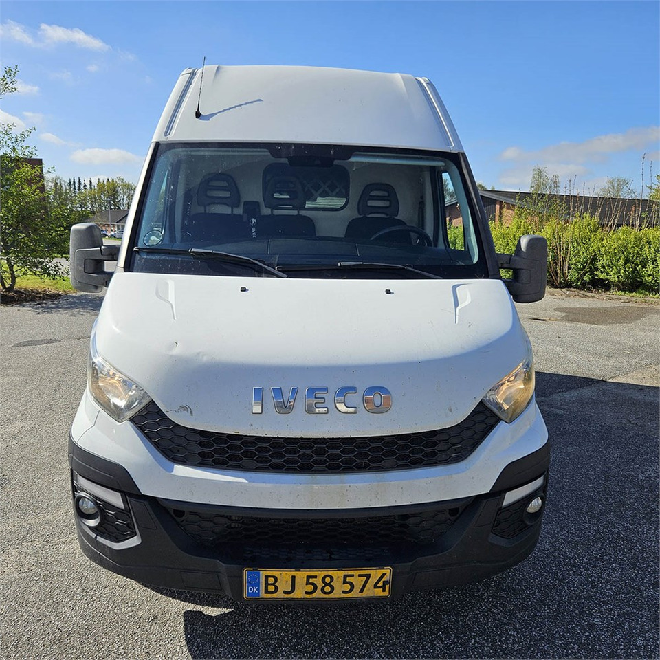 Товарен бус Iveco Daily 35s17 3,0D: снимка 18