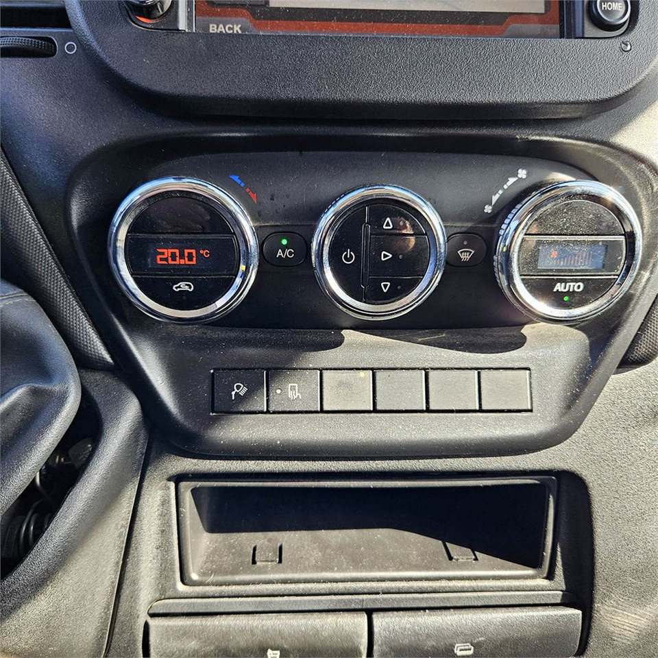 Товарен бус Iveco Daily 35s17 3,0D: снимка 34