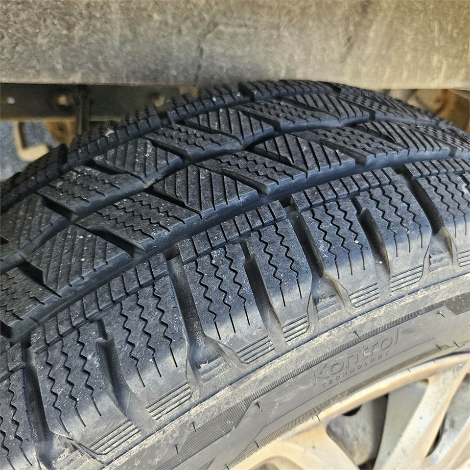 Товарен бус Iveco Daily 35s17 3,0D: снимка 41