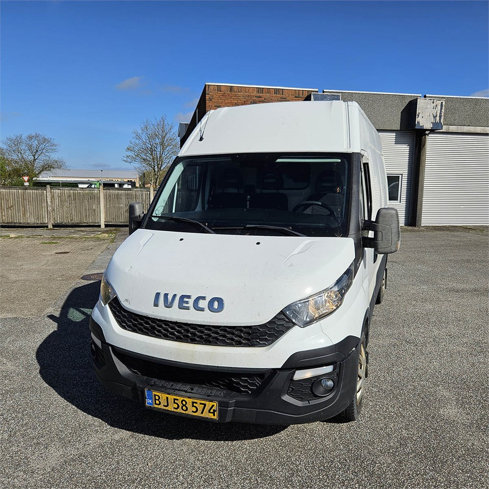 Товарен бус Iveco Daily 35s17 3,0D: снимка 19