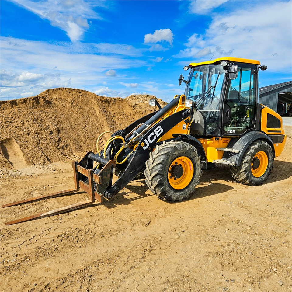 JCB 409 AG T4 - Колесен товарач: снимка 1 JCB 409 AG T4 - Колесен товарач: снимка 1