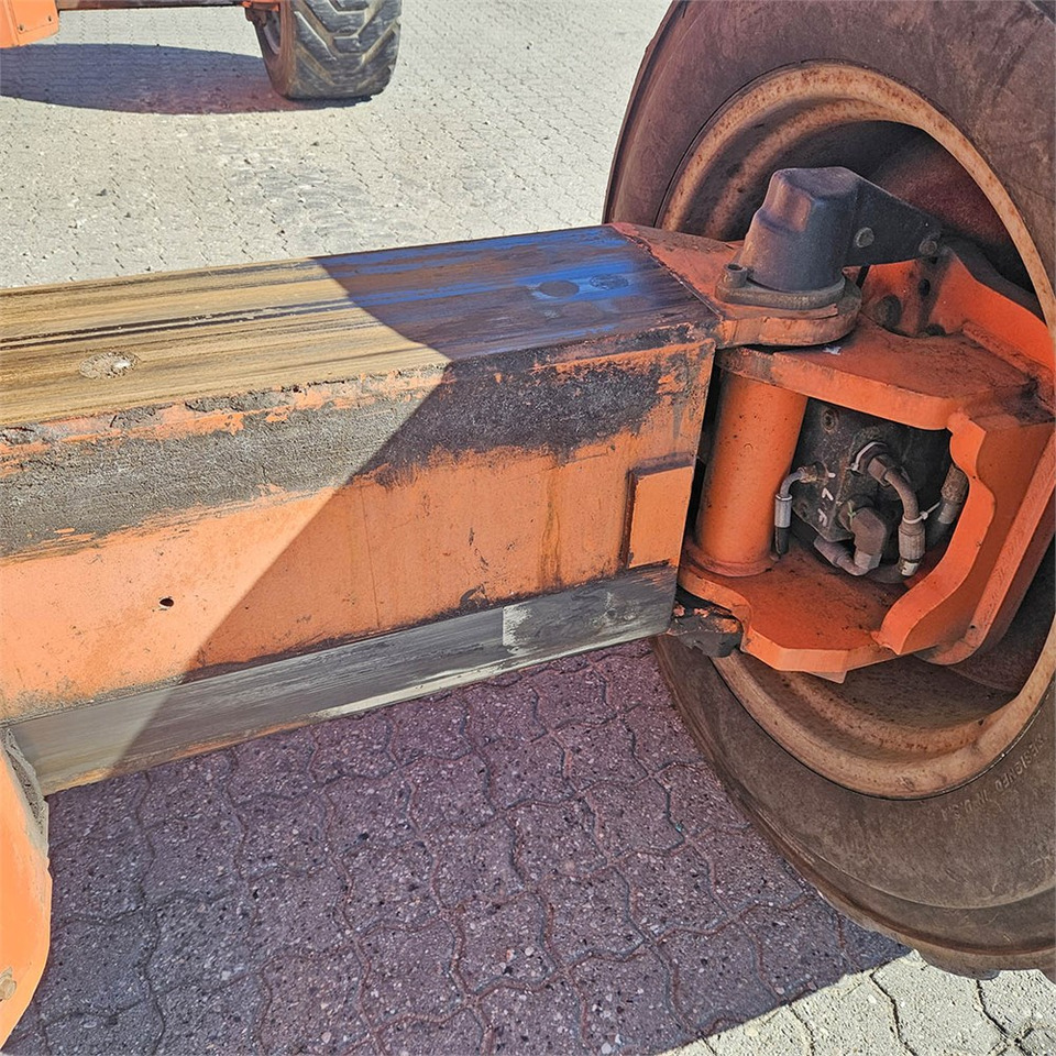 Артикулираща платформа JLG 1250 AJP: снимка 42