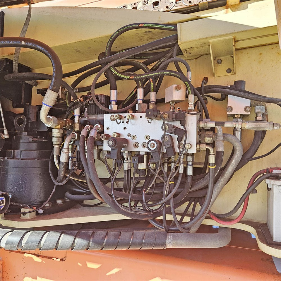 Артикулираща платформа JLG 1250 AJP: снимка 35