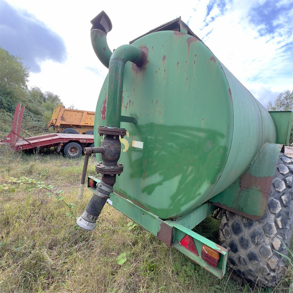 JOS 9 - Ремарке цистерна: снимка 4 JOS 9 - Ремарке цистерна: снимка 4