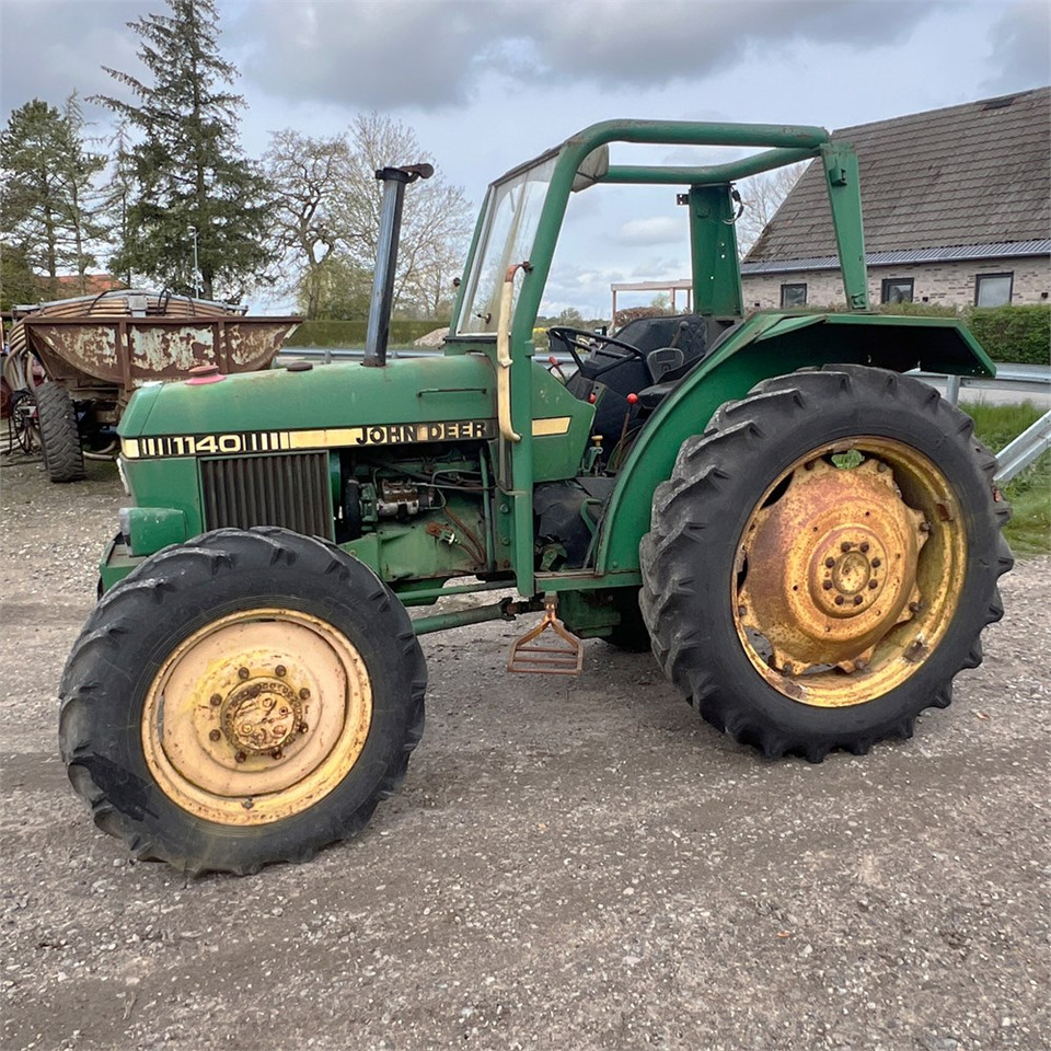 John Deere 1140 - Трактор: снимка 4 John Deere 1140 - Трактор: снимка 4