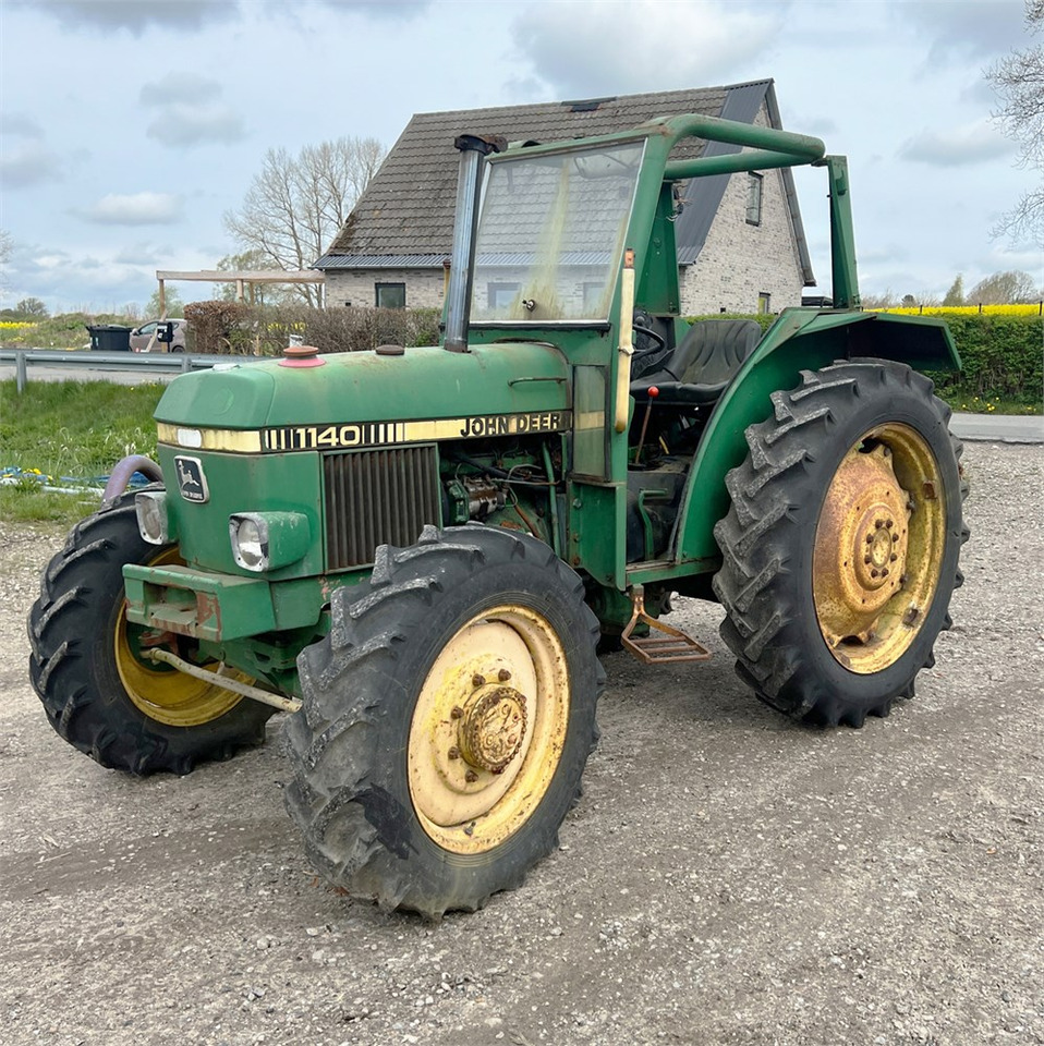 John Deere 1140 - Трактор: снимка 1 John Deere 1140 - Трактор: снимка 1
