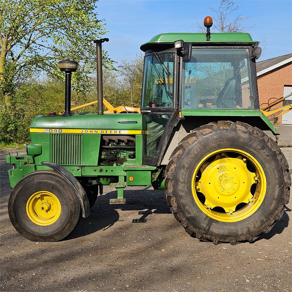 John Deere 2040 - Трактор: снимка 3 John Deere 2040 - Трактор: снимка 3