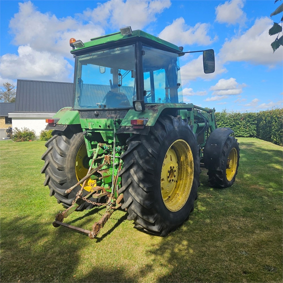 John Deere 3140 - Трактор: снимка 4 John Deere 3140 - Трактор: снимка 4
