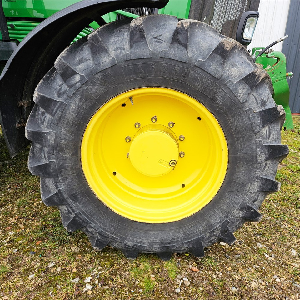 Трактор John Deere 6930 MW2: снимка 40