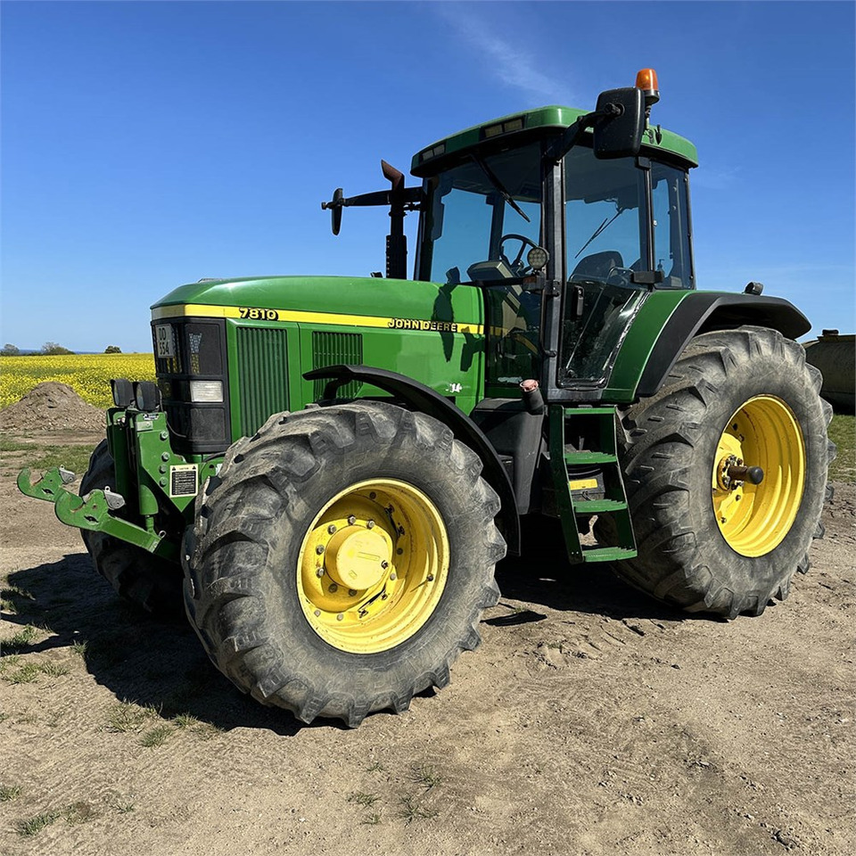 John Deere 7810 - Трактор: снимка 1 John Deere 7810 - Трактор: снимка 1