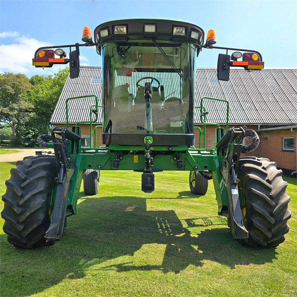 John Deere W150 - Комбайн: снимка 4 John Deere W150 - Комбайн: снимка 4