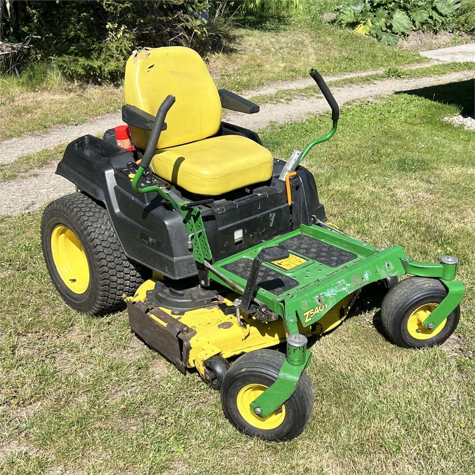 John Deere Z540 R - Косачка за трева: снимка 1 John Deere Z540 R - Косачка за трева: снимка 1