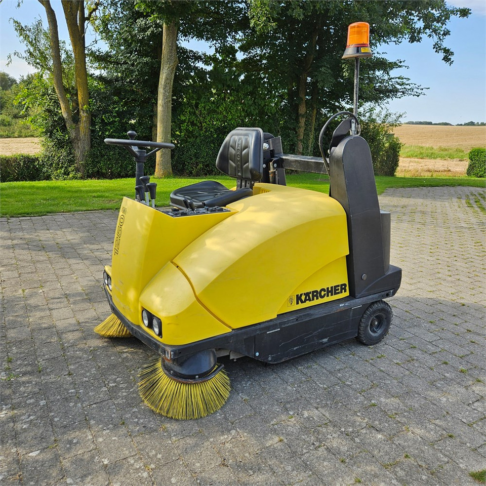 Kärcher KMR 1250 B - Професионална метачна машина: снимка 1 Kärcher KMR 1250 B - Професионална метачна машина: снимка 1