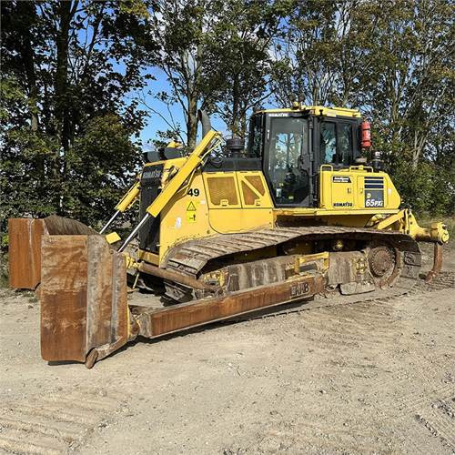 Komatsu D65 PXI-18 - Булдозер: снимка 2 Komatsu D65 PXI-18 - Булдозер: снимка 2