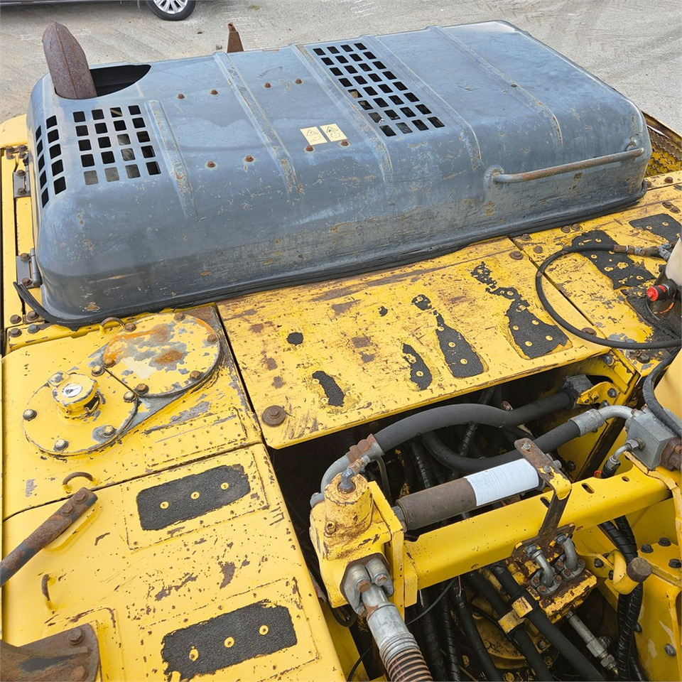 Верижен багер Komatsu PC210 LC-8: снимка 36