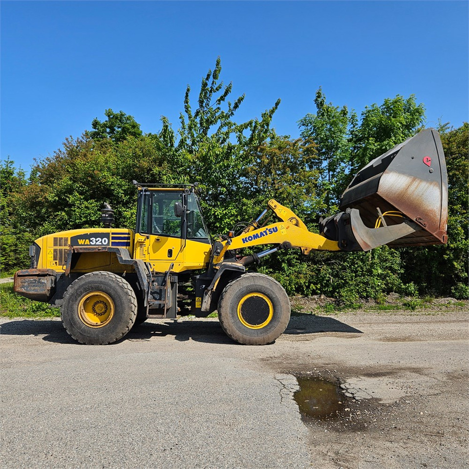 Komatsu WA320-5H - Колесен товарач: снимка 4 Komatsu WA320-5H - Колесен товарач: снимка 4