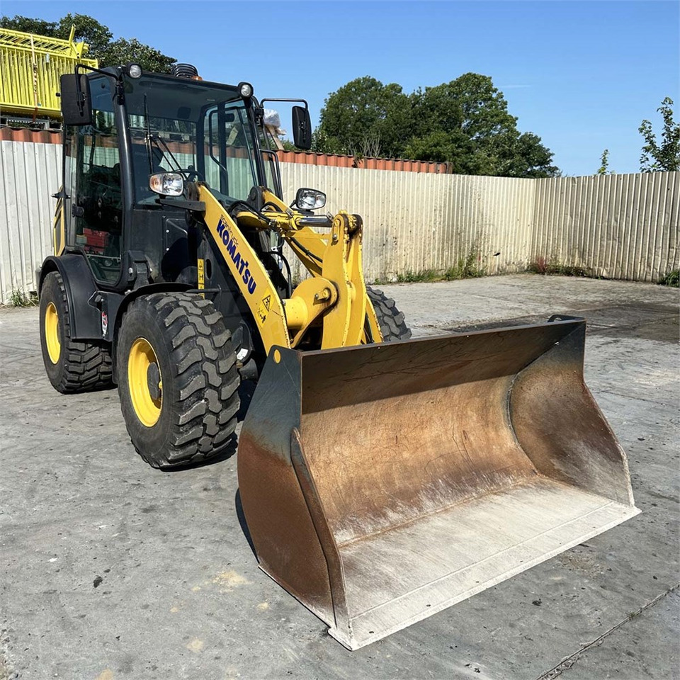 Komatsu WA70M - Колесен товарач: снимка 5 Komatsu WA70M - Колесен товарач: снимка 5
