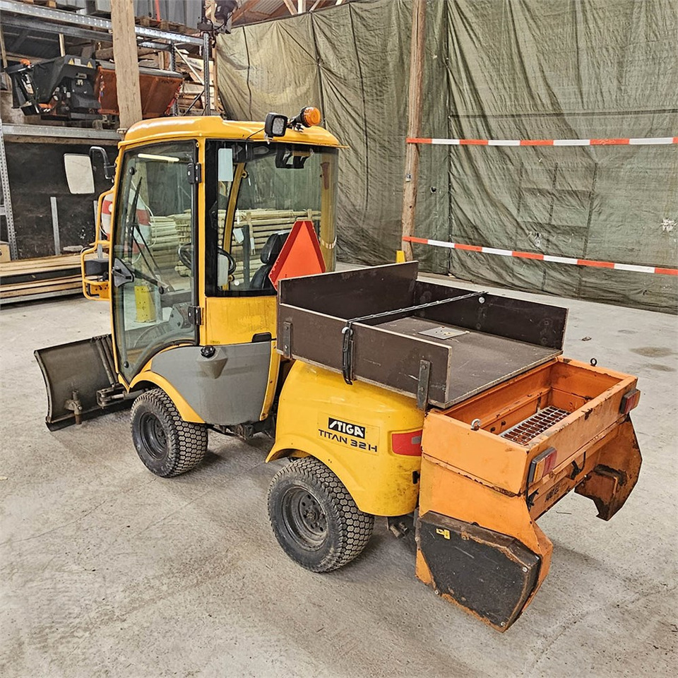 Stiga TITAN 32H - Комунална/ Специална техника: снимка 4 Stiga TITAN 32H - Комунална/ Специална техника: снимка 4