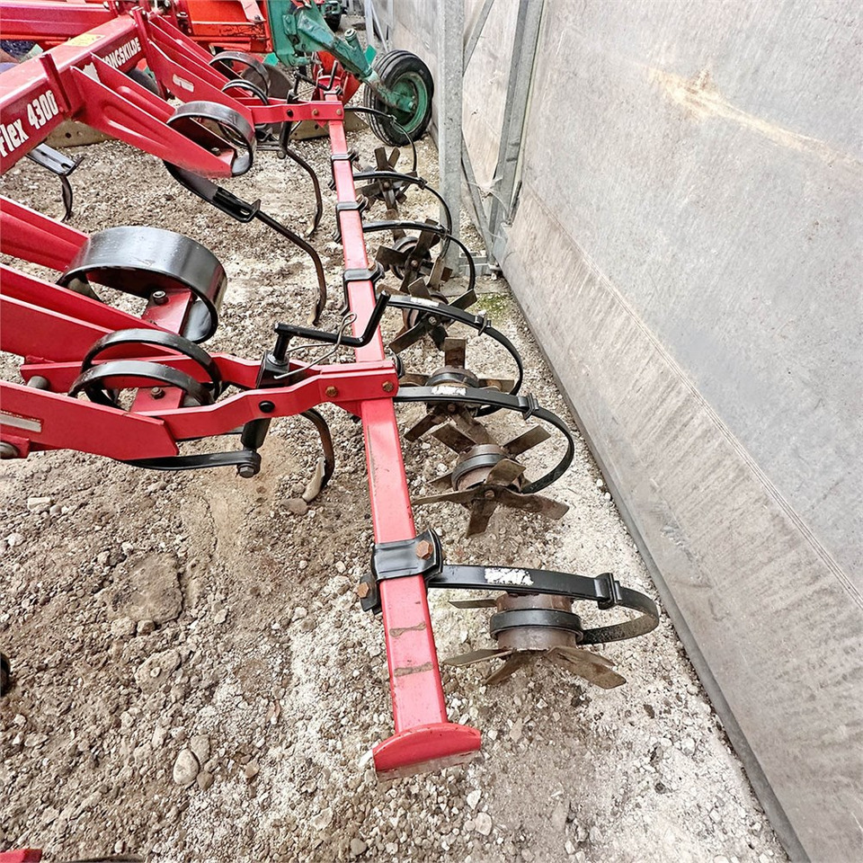 Kongskilde Vibroflex 4300 - Култиватор: снимка 1 Kongskilde Vibroflex 4300 - Култиватор: снимка 1