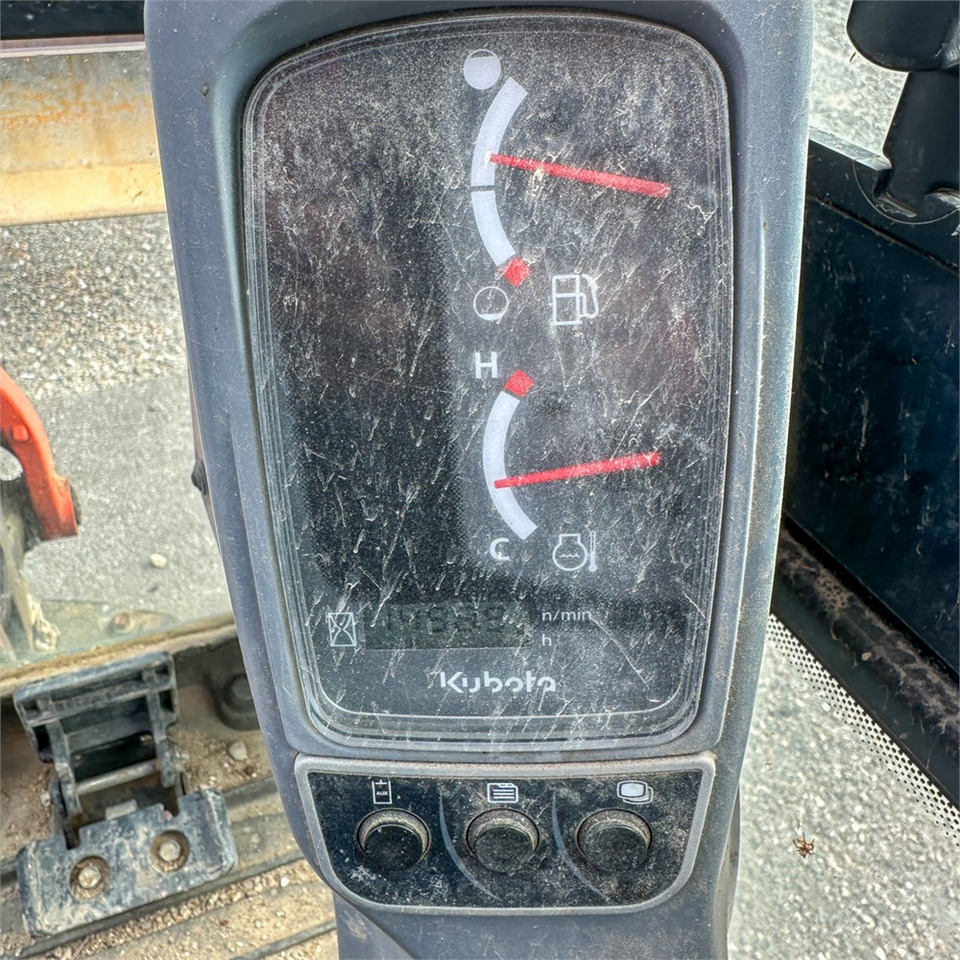 Мини багер Kubota KX019-4: снимка 17