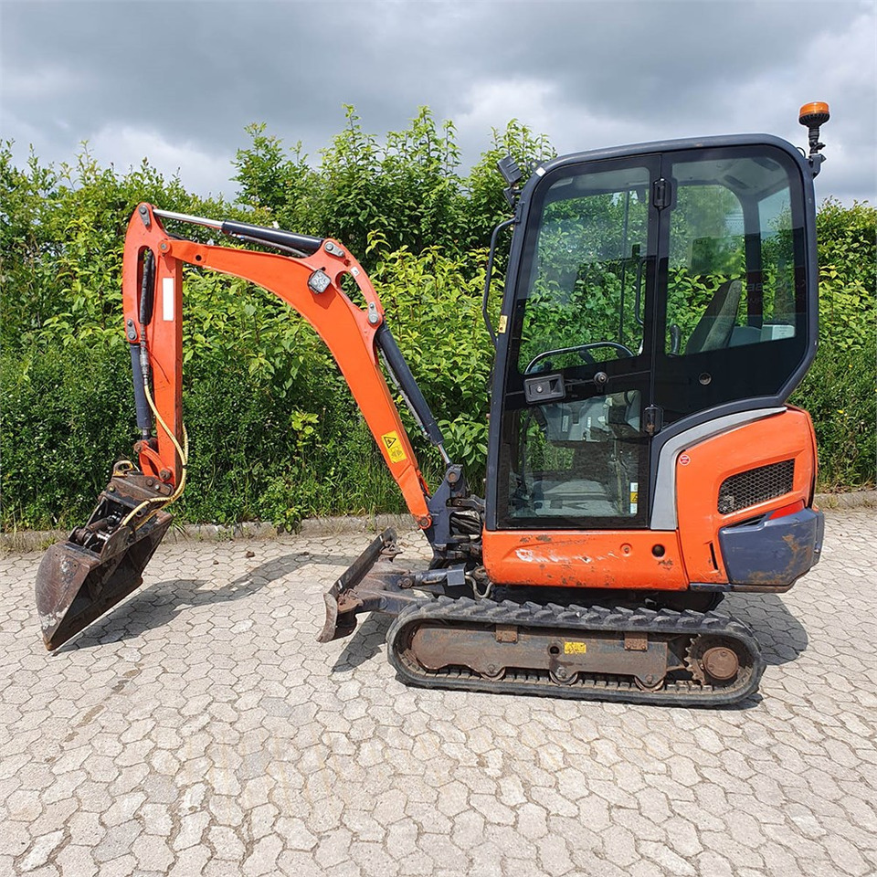 Kubota KX019-4 - Мини багер: снимка 2 Kubota KX019-4 - Мини багер: снимка 2
