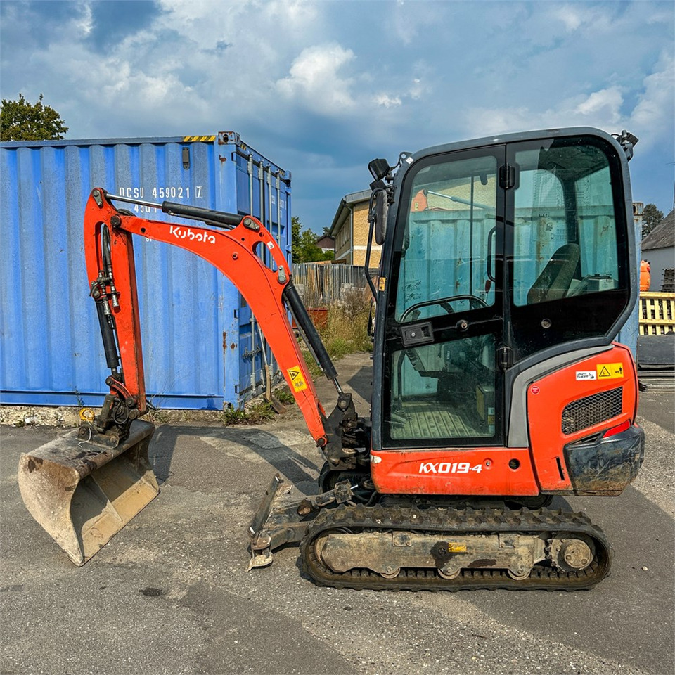 Kubota KX019-4 - Мини багер: снимка 2 Kubota KX019-4 - Мини багер: снимка 2