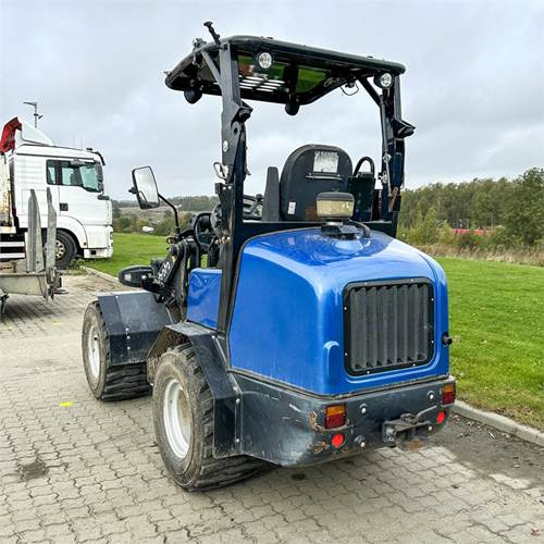 Kubota RT 260-2 - Колесен товарач: снимка 4 Kubota RT 260-2 - Колесен товарач: снимка 4